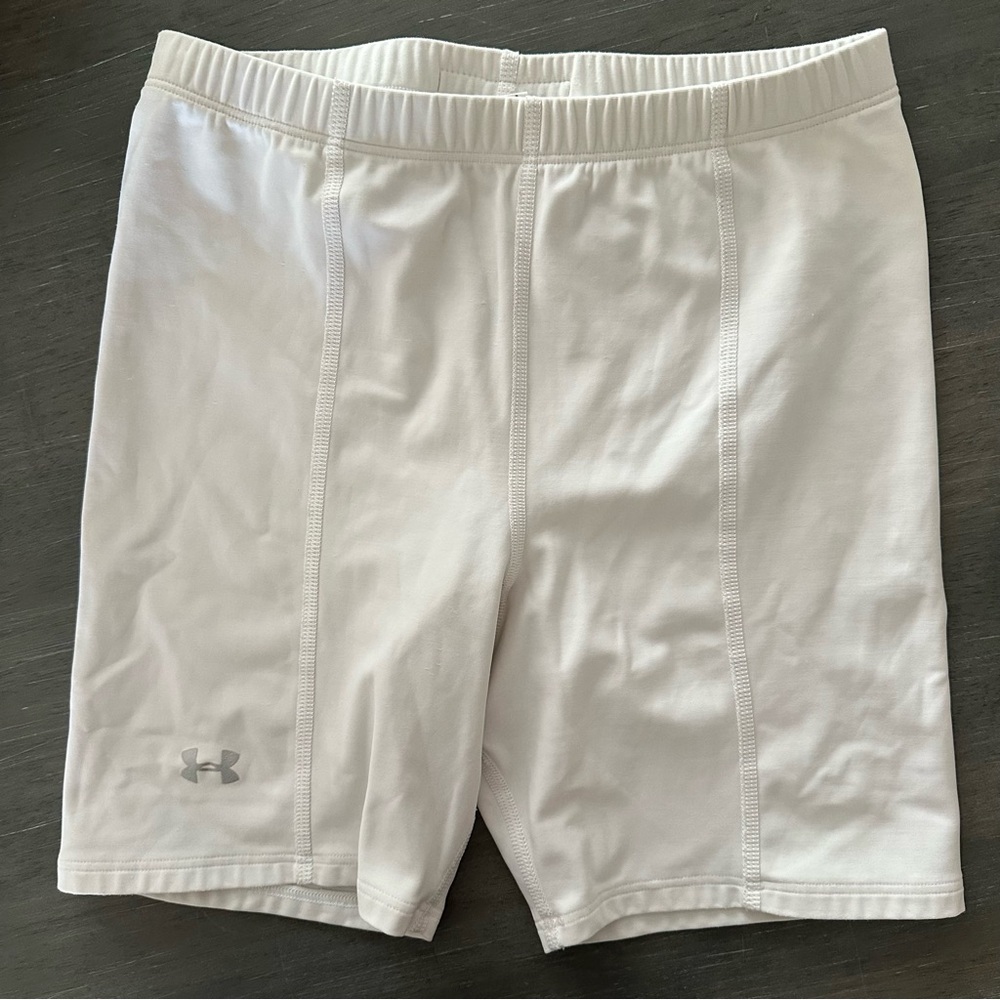 WOMENS UNDER ARMOUR COMPRESSION SHORTS